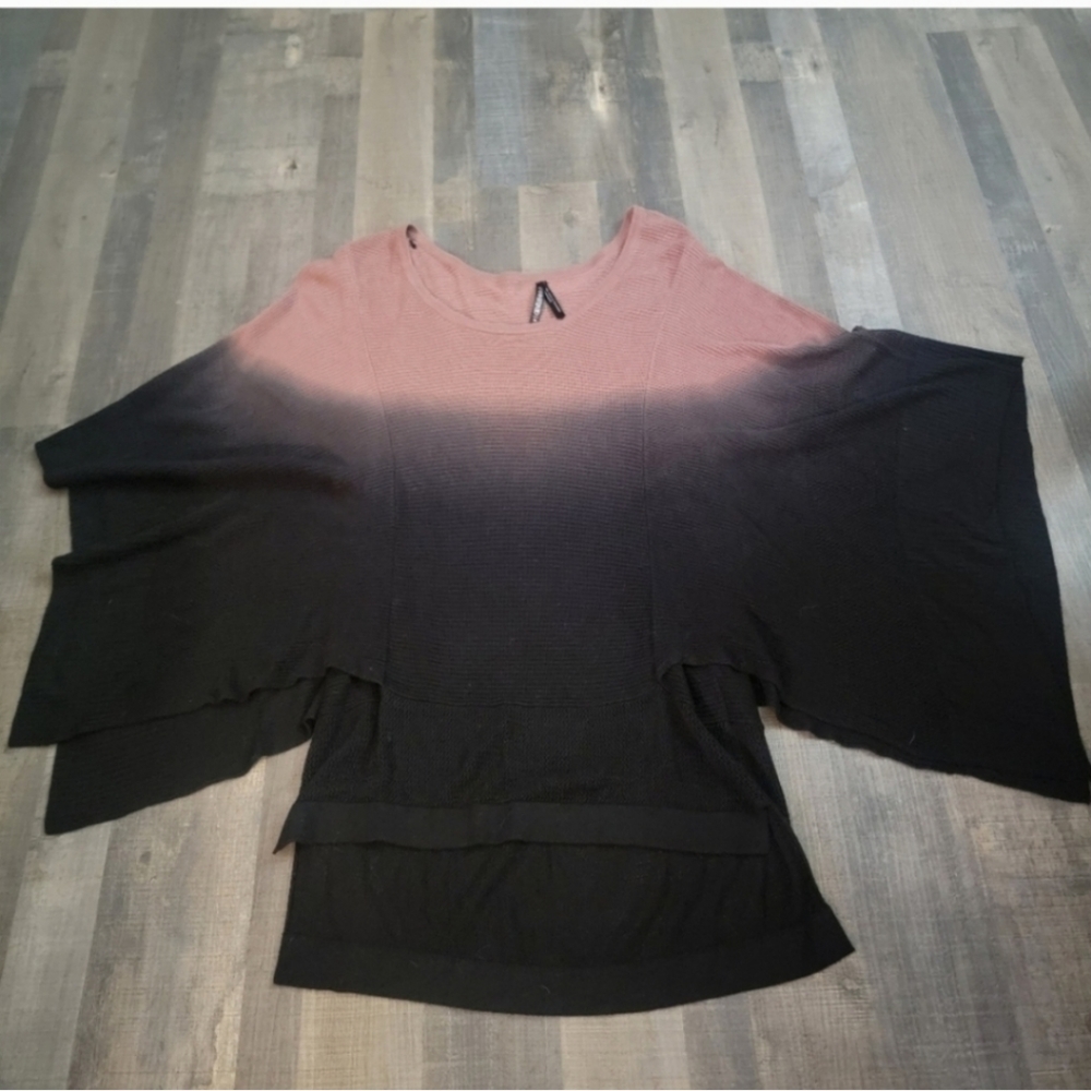 Gentle fawn ombre poncho slit sweater size medium